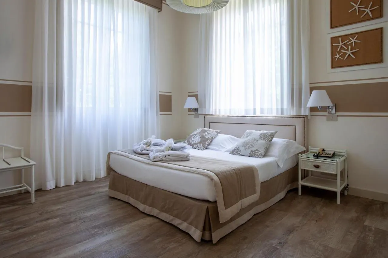 Hotel Olimpia Forte dei Marmi 4*,  Italien