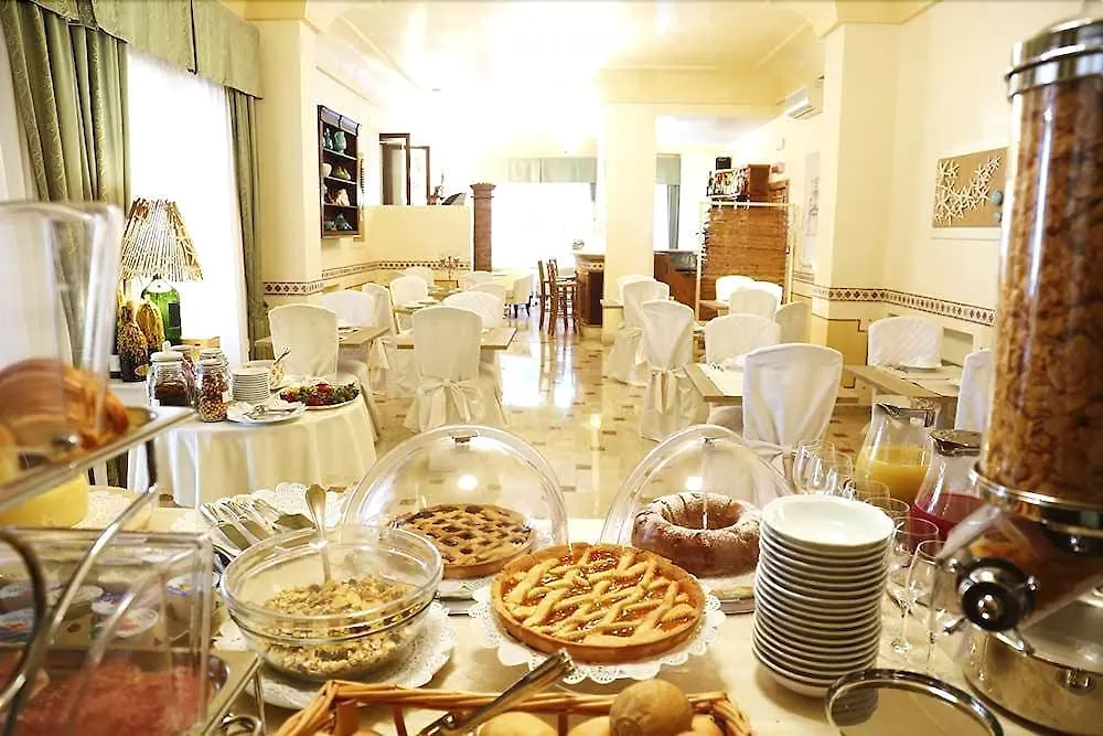 Hotel Olimpia Forte dei Marmi 4*,  Italy